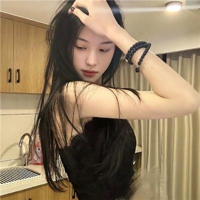 演员 - 米拉·乔沃维奇 